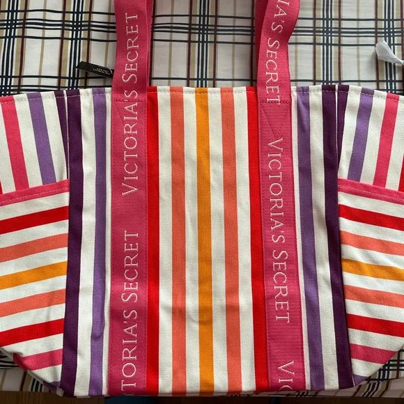 Victoria's Secret Weekender Tote Bag - Picture 1 of 8